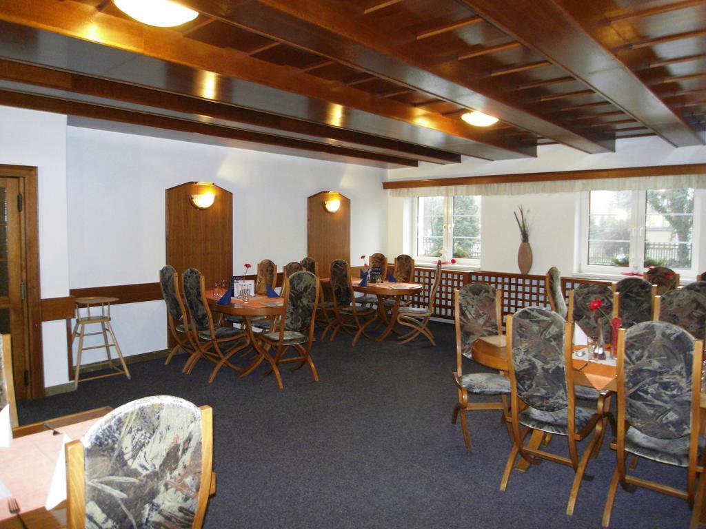 Penzion A Restaurace U Veterana Frenštát pod Radhoštěm 外观 照片