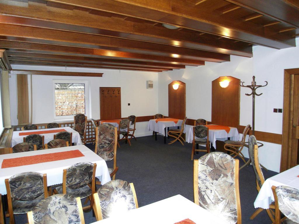 Penzion A Restaurace U Veterana Frenštát pod Radhoštěm 外观 照片