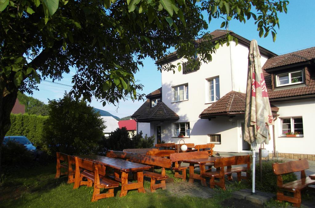 Penzion A Restaurace U Veterana Frenštát pod Radhoštěm 外观 照片